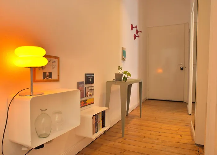 Ruhiges Altbau-apartment In Bester Lage Köln